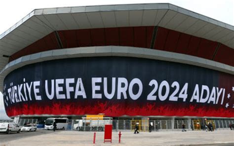 U­E­F­A­­n­ı­n­ ­A­l­m­a­n­y­a­­y­ı­ ­y­e­t­e­r­s­i­z­ ­b­u­l­d­u­ğ­u­ ­k­r­i­t­e­r­l­e­r­